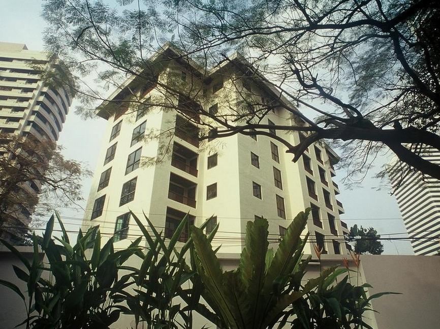 Gardengrove Suites Bangkok Bagian luar foto