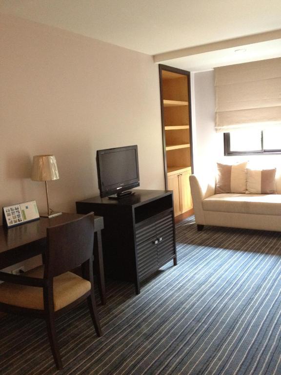 Gardengrove Suites Bangkok Ruang foto